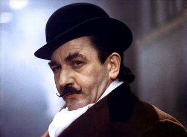 Αρχείο:Albert Finney plays Poirot.jpg