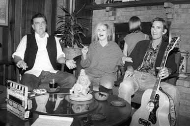 File:Susanna Clark with Guy and Townes Van Zandt.jpg