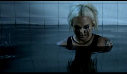 File:Justify (The Rasmus song - music video screencap).jpg