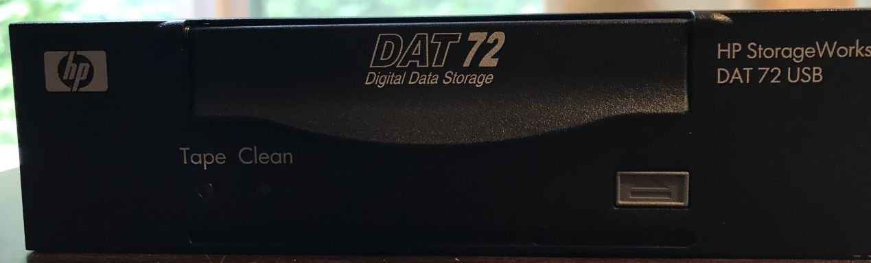 File:DAT 72 Tape Drive Front, Wiki, EN.jpg - Wikipedia