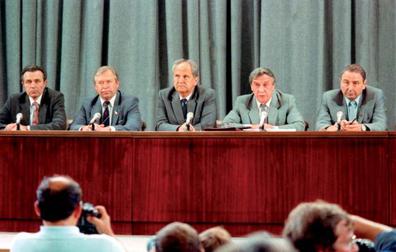 Press_conference_of_the_Committee_of_the_GKChP_USSR_%28August_19%2C_1991%29.jpg