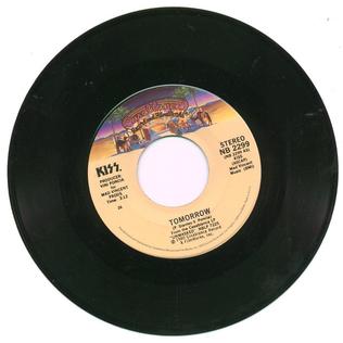 File:Tomorrow Kiss single vinyl.jpg