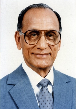 File:Noor Hassanali.jpg