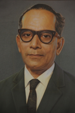 <span class="mw-page-title-main">Gopal Kamat</span> Indian politician and lawyer (1917–1990)