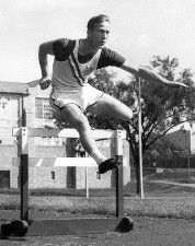<span class="mw-page-title-main">Dick Ault</span> American hurdler