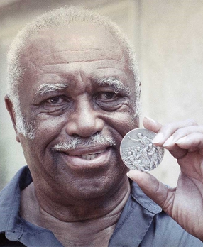 <span class="mw-page-title-main">Mack Robinson (athlete)</span> U.S. silver medal in the 1936 Olympics for athletics