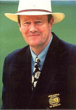 File:Tony Greig as commentator.jpg