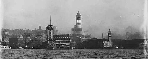 File:Seattle waterfront circa 1913.jpeg