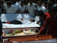 File:Vankalai massacre victims funeral.jpeg