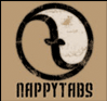 Um símbolo semelhante a yin e yang de cor creme e avelã com a palavra "Nappytabs" impressa em letras maiúsculas.