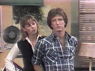 Bailey Quarters (Jan Smithers) and Andy Travis (Gary Sandy)