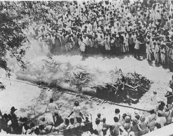 File:Cremation of the remains of the 13 martyred Sikhs of the 1978 Sikh–Nirankari clash.jpg