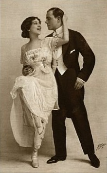 Walton and Mouvet, pictured in 1913 Florence walton and maurice mouvet 1913 cropped.jpg