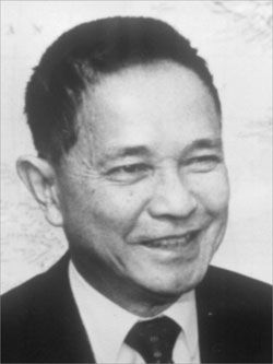 <span class="mw-page-title-main">Raul Manglapus</span> Filipino politician (1918–1999)