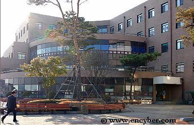 File:Yeosu Student Union.JPG