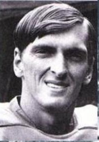 <span class="mw-page-title-main">Chuck Hughes</span> American football player (1943–1971)