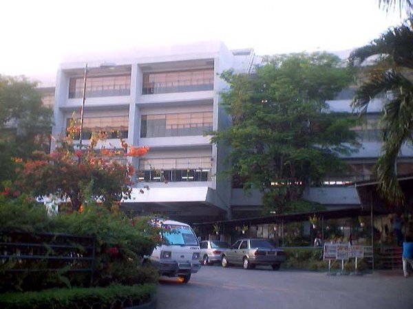 File:Hyskul building.jpg