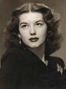 File:Geraldine Hoff 1942.jpg