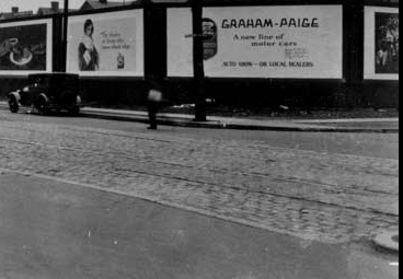 File:Graham-Paige advertisement, 1928.png