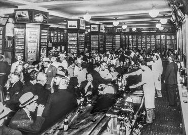 File:Sloppy Joe's Bar, Havana (interior).jpg