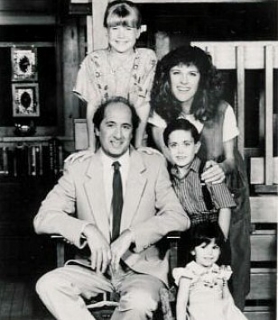 File:FamManCast.jpg