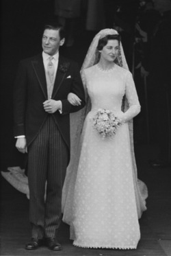 <span class="mw-page-title-main">Wedding of Princess Alexandra and Angus Ogilvy</span> 1963 British royal wedding