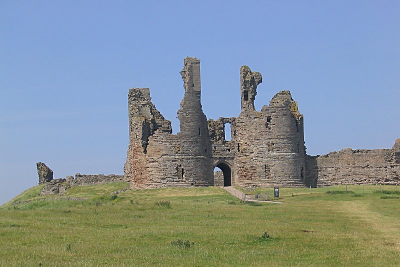 File:DunstanburghCastle.jpg