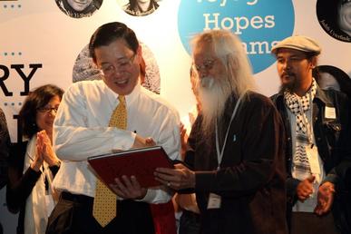 File:Lim Guang Eng, Chief Minister of Penang and founder of the George Town Literary Festival with Malaysia national laureate A Samad Said.jpg