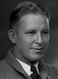 <span class="mw-page-title-main">Edgar Miller (American football)</span> American football player, coach, and administrator (1901–1991)