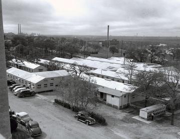 Southwestern Medical College as it appeared at its founding in the 1940s. Animal facilities are seen in the lower right