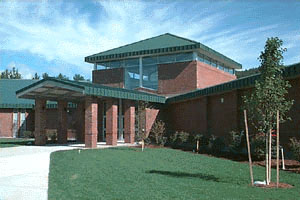 <span class="mw-page-title-main">Mohawk Trail Regional High School</span> Public school in Buckland, Massachusetts, United States