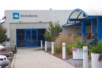 File:ShoreBankBronzeville.jpg