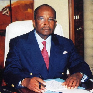 Casimir Oyé-Mba Gabonese politician (1942–2021)