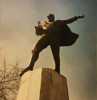 <i>Uşak Atatürk Monument</i> Sculpture of Atatürk in Uşak, Turkey