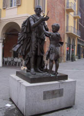 Statue of Stradivari in Stradivari Square