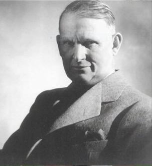 <span class="mw-page-title-main">Perry Maxwell</span> American golf course architect (1879–1952)