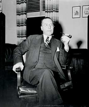 File:Carl W. Ackerman with pipe.jpg