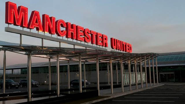 File:Manchester United AON Training Complex (Entrance).jpg