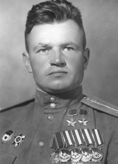 <span class="mw-page-title-main">Pavel Golovachev</span> Soviet flying ace (1917–1972)