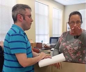 File:Kim Davis (county clerk) refusing a marriage licence to David Ermold and David Moore.jpg