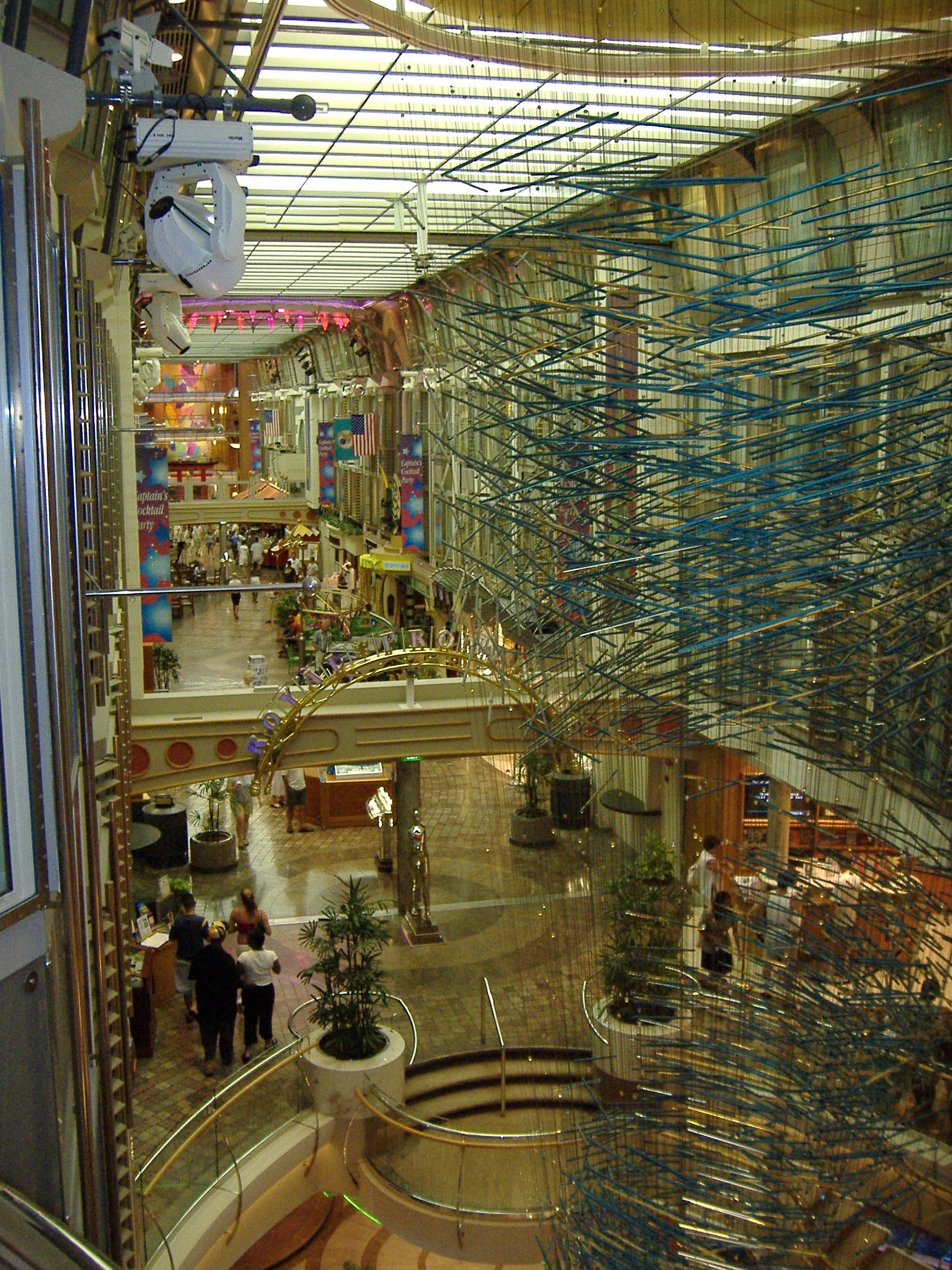 Royal Promenade, Adventure of the Seas.