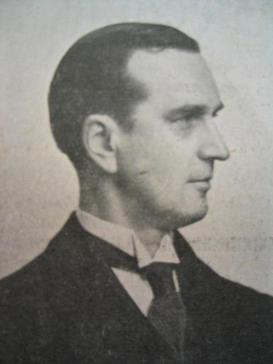 File:Noel Skelton ca 1924.jpg