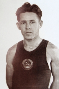 File:Sergei Popov (athlete).jpg