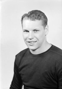 <span class="mw-page-title-main">Bob Zimny</span> American football player (1921–2011)