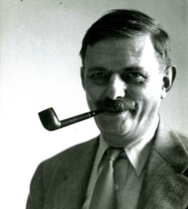 File:Candid photograph of Sidney Painter.jpg