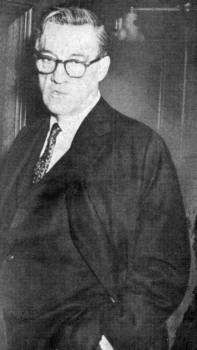 <span class="mw-page-title-main">Eddie Quinn</span> American manager and professional wrestling promoter (1906 – 1965)