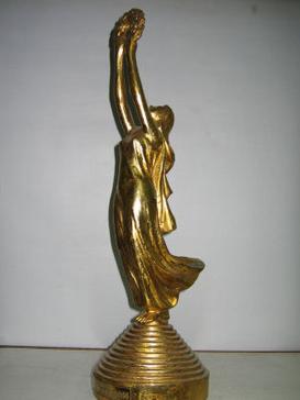 <span class="mw-page-title-main">Luna Award</span> Annual Philippine film award