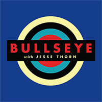 Logo met concentrische gekleurde cirkels en de tekst "Bullseye with Jesse Thorn"