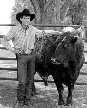 File:Red Rock the bull with Lane Frost the bull rider.jpg