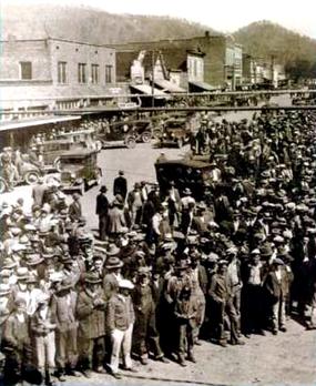 File:Scottsboro Mob 1931.jpg